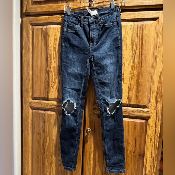 Free People Denim - Free people skinny ankle women’s jeans distressed busted knee